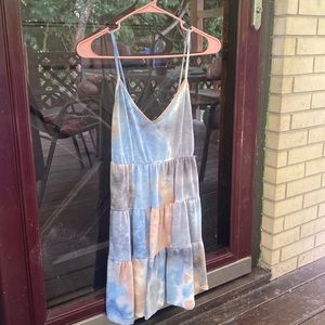 Perfect summer dress, and is tie dyed!